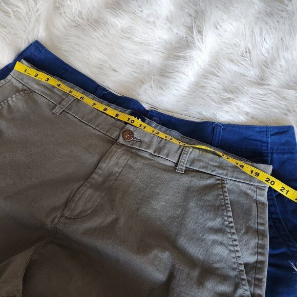 GAP Khaki Shorts Men's 42 Chino Flat Front Cotton Stretch Classic‎ Length 9" - Picture 2 of 11